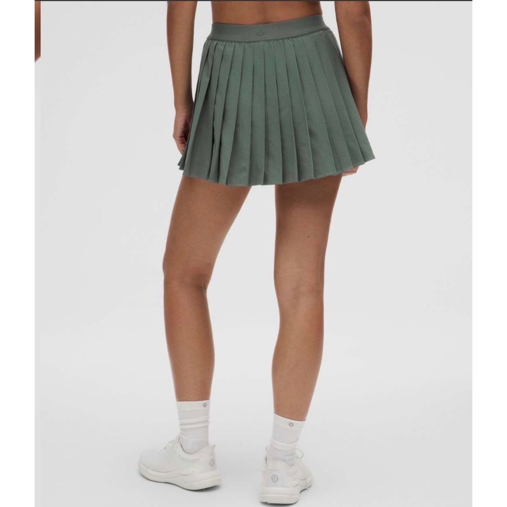 Lululemon High-Rise Pleated Tennis Skirt Dark Forest Green Size 2 Golf Athletic